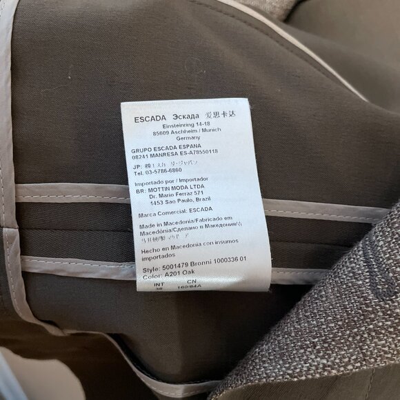 Escada Virgin Wool & Silk Oak Blazer - Picture 7 of 7